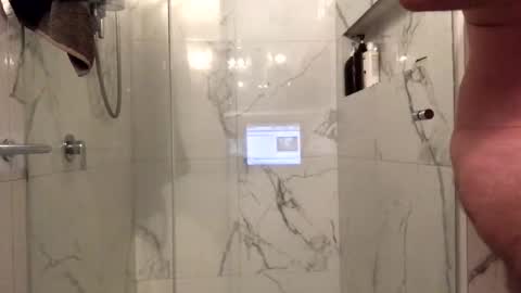 Snapshot of hb2283 chatting on 19, 10, 2025 h babe online show from 19, 10, 2025