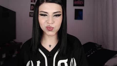 HEATHER DEMONZX   Please help me to reach 100 thumbs up online show from 21, 9, 2025