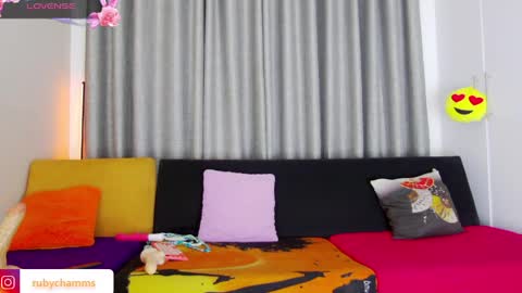 AngieLizzy online show from 31, 5, 2026