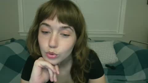 heavenlysiren online show from 18, 4, 2026