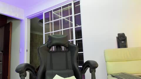 Snapshot of heavy_thor chatting on 2, 3, 2025 Thor online show from 2, 3, 2025