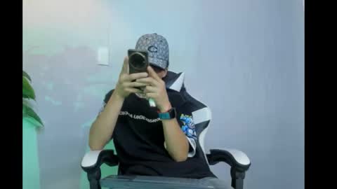 heellboy_ online show from 26, 11, 2025