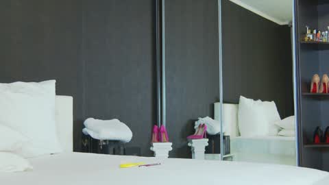 Snapshot of hefner_girl chatting on 31, 12, 2024 Helen online show from 31, 12, 2024