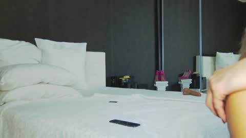 Snapshot of hefner_girl chatting on 31, 12, 2024 Helen online show from 31, 12, 2024