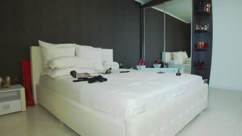 Snapshot of hefner_girl chatting on 7, 2, 2025 Helen online show from 7, 2, 2025