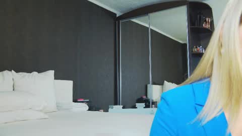 Snapshot of hefner_girl chatting on 25, 2, 2025 Helen online show from 25, 2, 2025