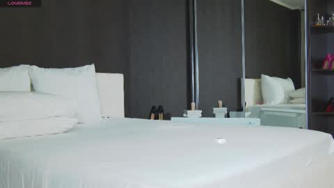 Snapshot of hefner_girl chatting on 20, 10, 2025 Helen online show from 20, 10, 2025