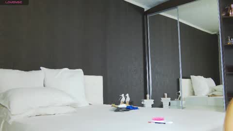 Snapshot of hefner_girl chatting on 22, 10, 2025 Helen online show from 22, 10, 2025