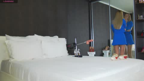 Snapshot of hefner_girl chatting on 18, 11, 2025 Helen online show from 18, 11, 2025