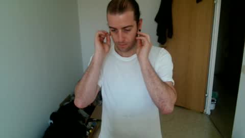 Snapshot of hei_69 chatting on 14, 12, 2025 hei_69 online show from 14, 12, 2025