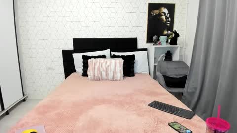 Snapshot of heidixcutie chatting on 27, 11, 2025 Heidi online show from 27, 11, 2025