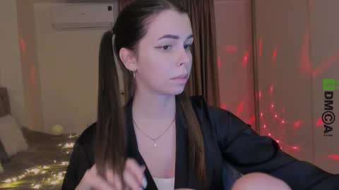 Snapshot of heileymeow chatting on 10, 3, 2025 Heiley online show from 10, 3, 2025