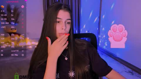 Snapshot of heileymeow chatting on 21, 10, 2025 Heiley online show from 21, 10, 2025