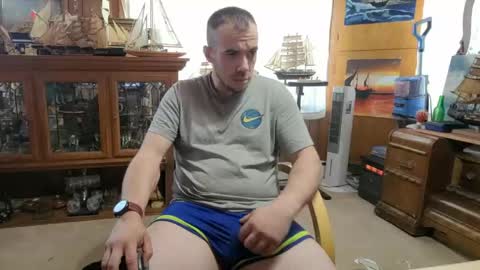 Snapshot of heisherrmann chatting on 20, 4, 2026 xxScubaStevexx online show from 20, 4, 2026