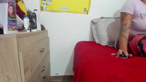 Snapshot of hela_wet chatting on 24, 11, 2025 Hela Independent model online show from 24, 11, 2025