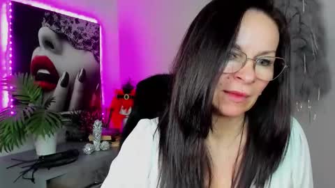 Helen online show from 7, 4, 2026