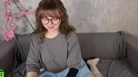 Snapshot of helen_carson chatting on 4, 5, 2026 Helen Carson online show from 4, 5, 2026