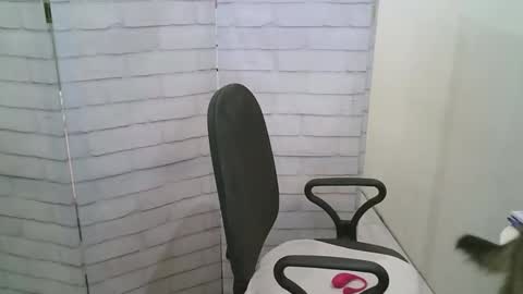 Snapshot of helen_xi chatting on 14, 12, 2025 Helen online show from 14, 12, 2025