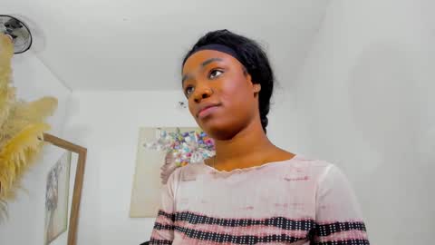 HELENA COPPER online show from 6, 3, 2025