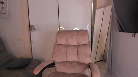 Snapshot of helena_lorente chatting on 21, 11, 2025 Helen online show from 21, 11, 2025