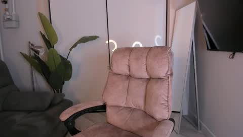 Snapshot of helena_lorente chatting on 4, 12, 2025 Helen online show from 4, 12, 2025