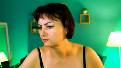 helenbeler online show from 12, 9, 2025