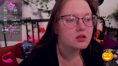 Snapshot of helendanvers chatting on 5, 11, 2025 helendanvers online show from 5, 11, 2025