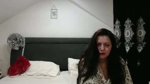 Snapshot of helenhh chatting on 6, 2, 2025 helenhh online show from 6, 2, 2025