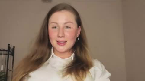 Snapshot of helens_lov chatting on 10, 6, 2026 Helen online show from 10, 6, 2026