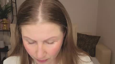 Snapshot of helens_lov chatting on 18, 6, 2026 Helen online show from 18, 6, 2026