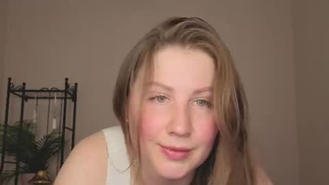 Snapshot of helens_lov chatting on 25, 6, 2026 Helen online show from 25, 6, 2026