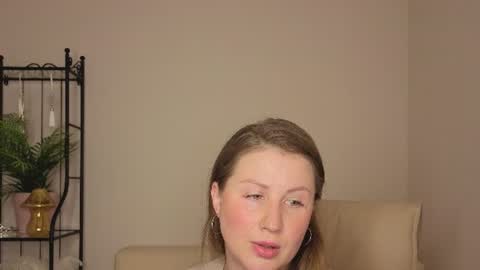 Snapshot of helens_lov chatting on 2, 7, 2026 Helen online show from 2, 7, 2026