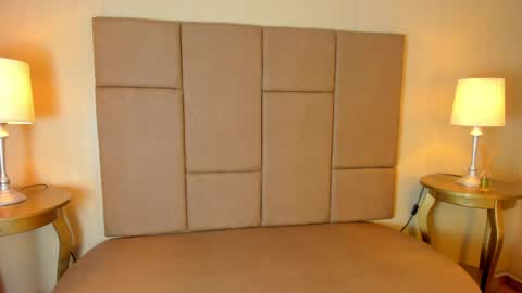 Helen or Hells online show from 13, 4, 2026