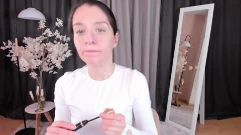 Snapshot of helentasty_ chatting on 4, 3, 2025 Helen online show from 4, 3, 2025