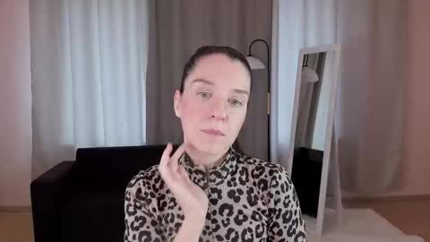 Snapshot of helentasty_ chatting on 14, 9, 2025 Helen online show from 14, 9, 2025