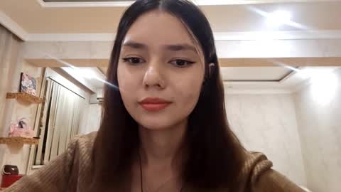 Snapshot of helgakraszewski chatting on 13, 9, 2025 Alice online show from 13, 9, 2025