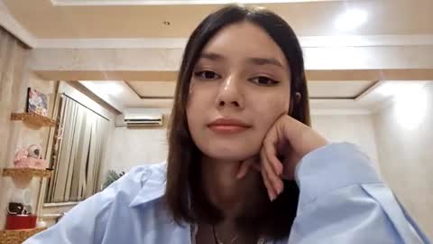 Snapshot of helgakraszewski chatting on 20, 9, 2025 Alice online show from 20, 9, 2025