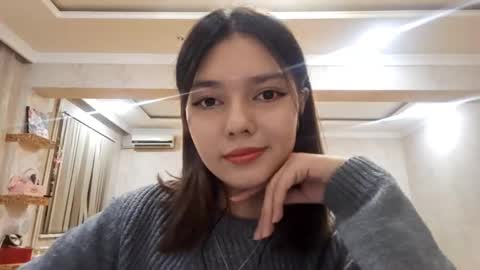 Snapshot of helgakraszewski chatting on 21, 9, 2025 Alice online show from 21, 9, 2025