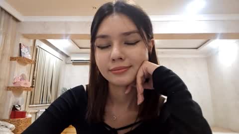 Snapshot of helgakraszewski chatting on 27, 9, 2025 Alice online show from 27, 9, 2025