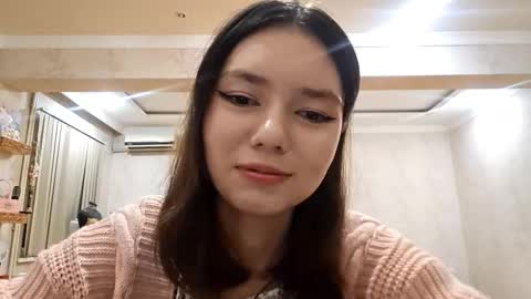 Snapshot of helgakraszewski chatting on 29, 10, 2025 Alice online show from 29, 10, 2025