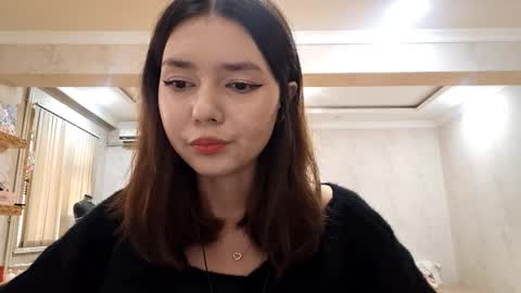 Snapshot of helgakraszewski chatting on 7, 11, 2025 Alice online show from 7, 11, 2025