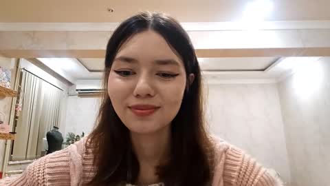 Snapshot of helgakraszewski chatting on 10, 11, 2025 Alice online show from 10, 11, 2025