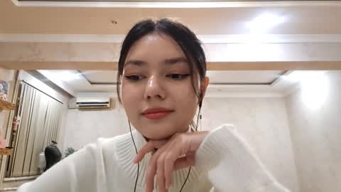 Snapshot of helgakraszewski chatting on 18, 11, 2025 Alice online show from 18, 11, 2025