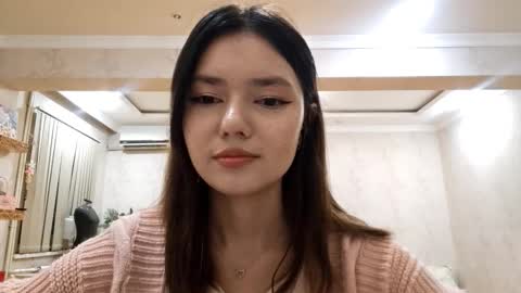 Snapshot of helgakraszewski chatting on 28, 11, 2025 Alice online show from 28, 11, 2025