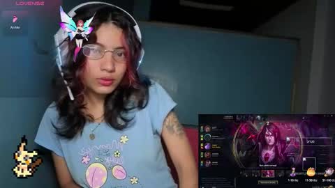 Helia Transfem and Amy online show from 19, 11, 2025