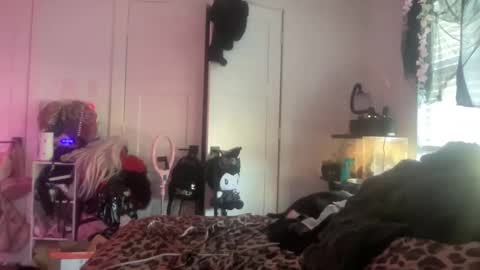 Bunnie Rotz online show from 25, 11, 2025