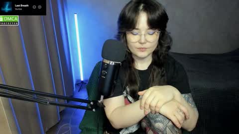 Red online show from 7, 11, 2025