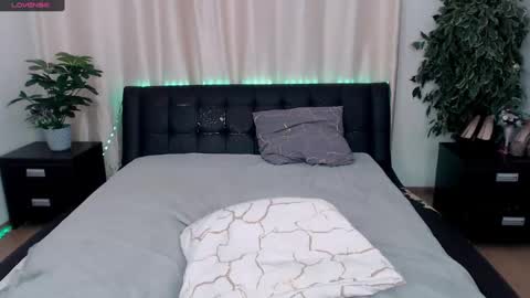 Snapshot of hellajene chatting on 9, 1, 2025 Hella online show from 9, 1, 2025