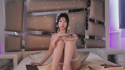 hellen__smith_ online show from 27, 5, 2026
