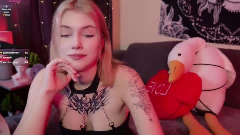 Snapshot of hellenhornny chatting on 25, 2, 2025 HellenHorny online show from 25, 2, 2025